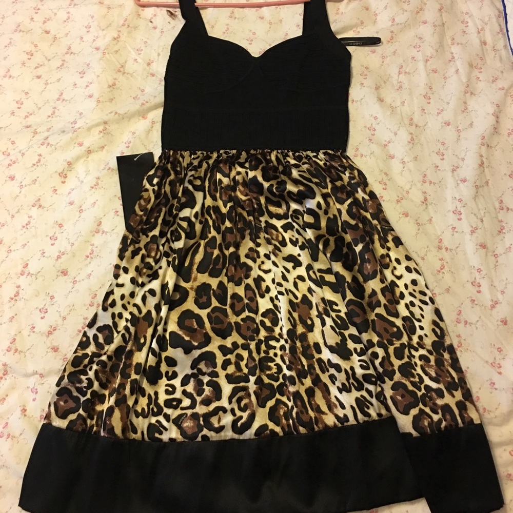 Bebe leopard print dress